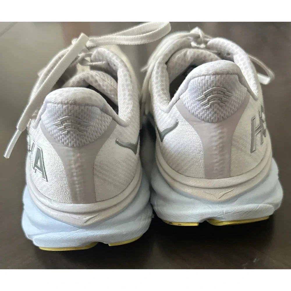 Hoka One One Hoka Clifton 9 Nimbus Cloud Ice Water Women's Running Shoes Size 9